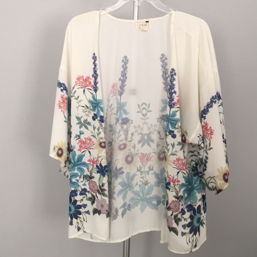 LA HEARTS Kimono Boho Floral Size Small /Medium